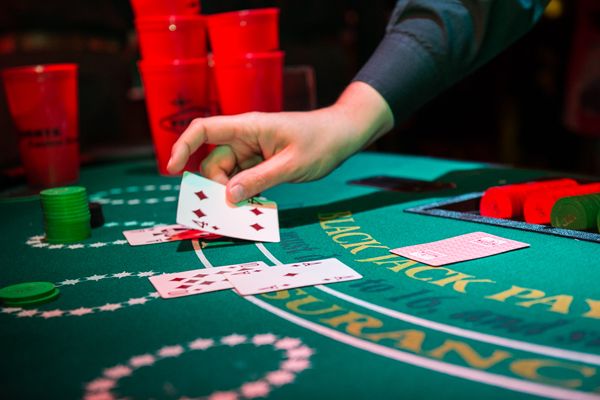 Why do free bets betting sites attract new players every year?